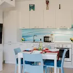 Apartment Casa Lidia- Pool, Garden, Parking *