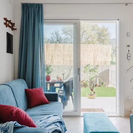 Daire Casa Lidia- Pool, Garden, Parking