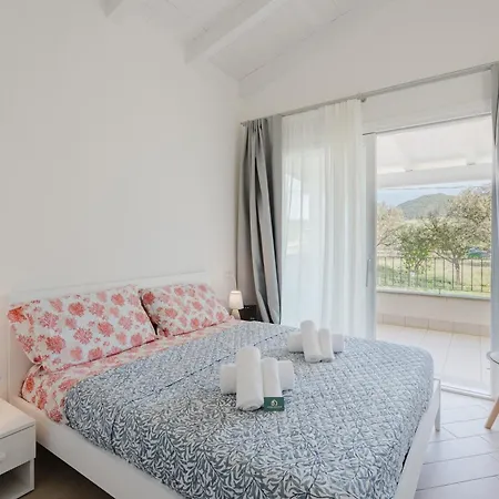 Daire Casa Lidia- Pool, Garden, Parking